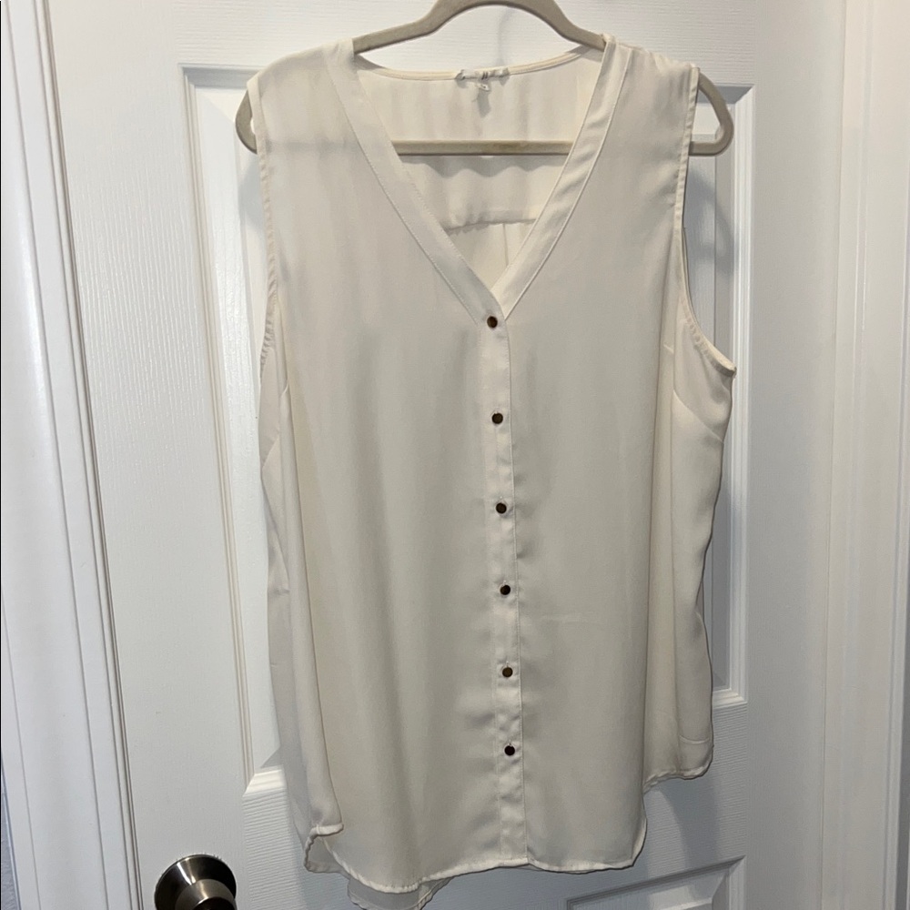 Maurices Ivory Sleeveless V-Neck Blouse